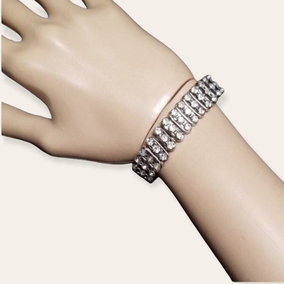 Vintage Mid Century British Hong Kong Rhinestone Accordion Stretch Bracelet - Picture 4 of 13